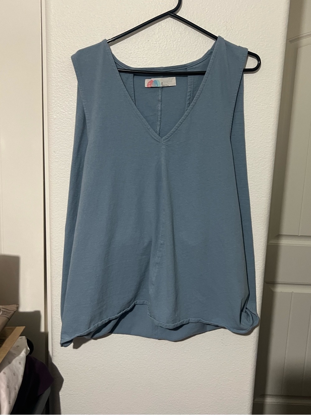 Free People Beach Relaxed Swing-Style V -Neck Tank Top (Dusty Blue)